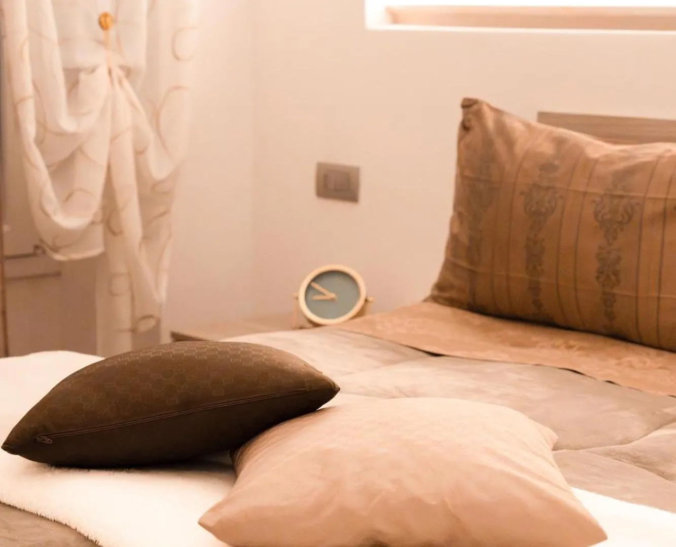 Carrara Deluxe Home Bergamo 0*,