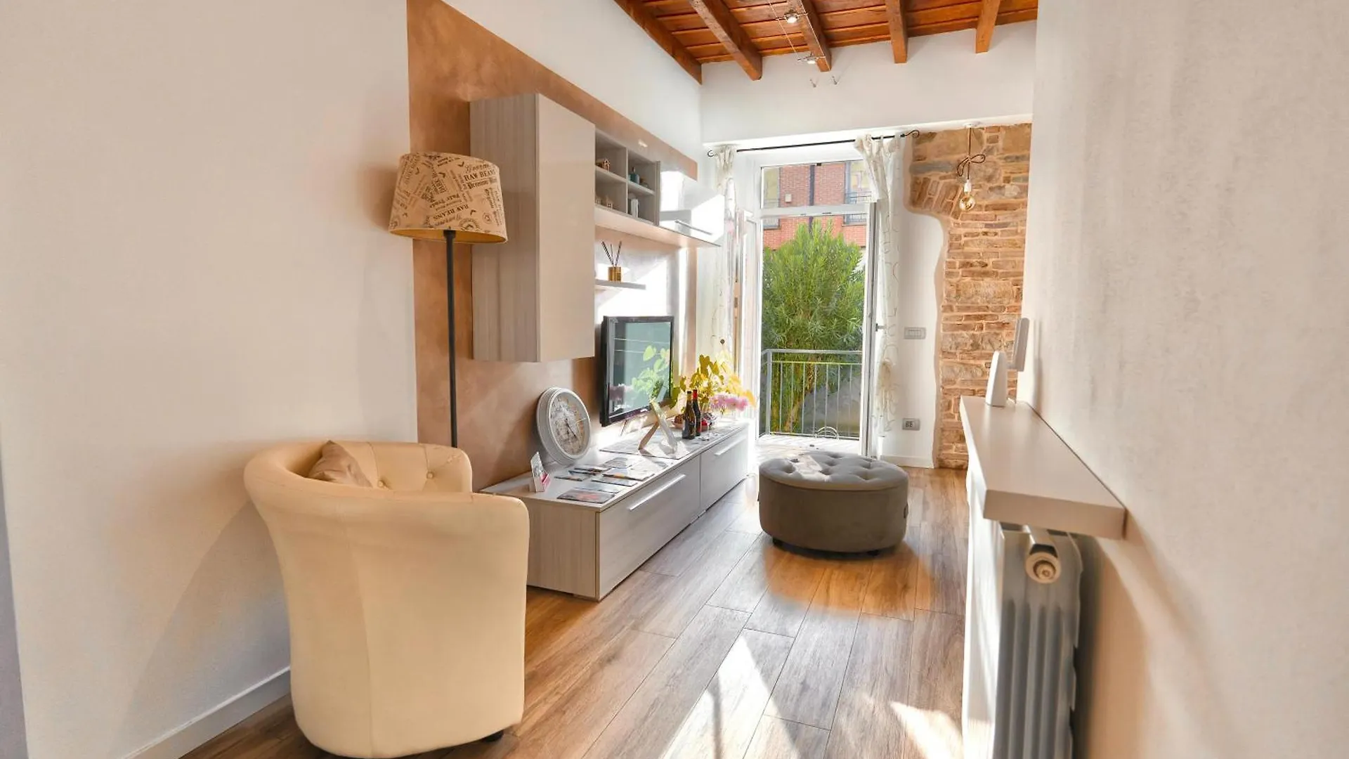Carrara Deluxe Home Bergamo Apartment