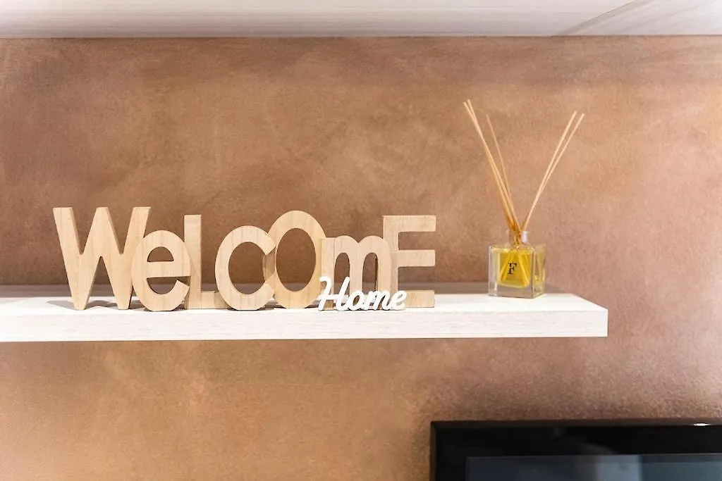 Carrara Deluxe Home Bergamo 0*,  Italy