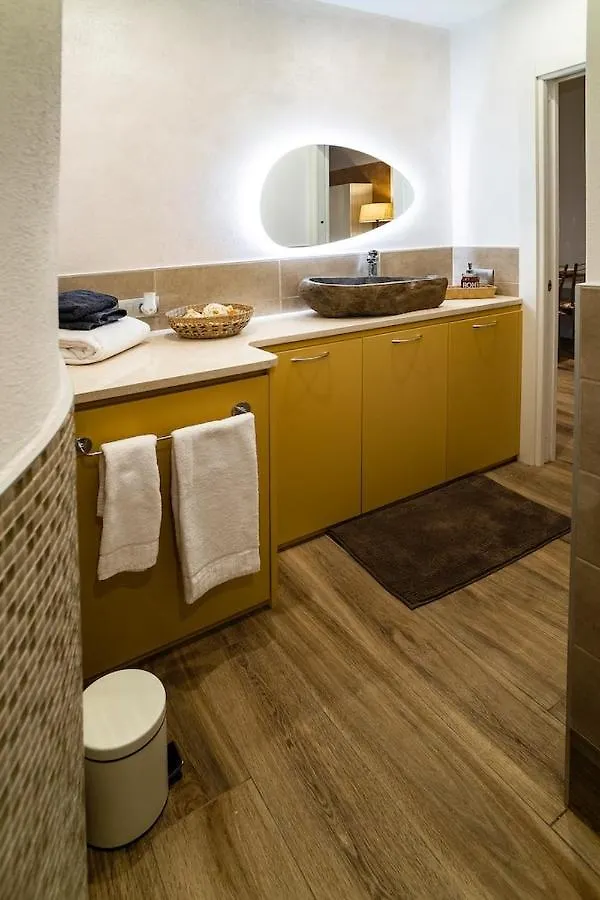 Apartment Carrara Deluxe Home Bergamo Italy